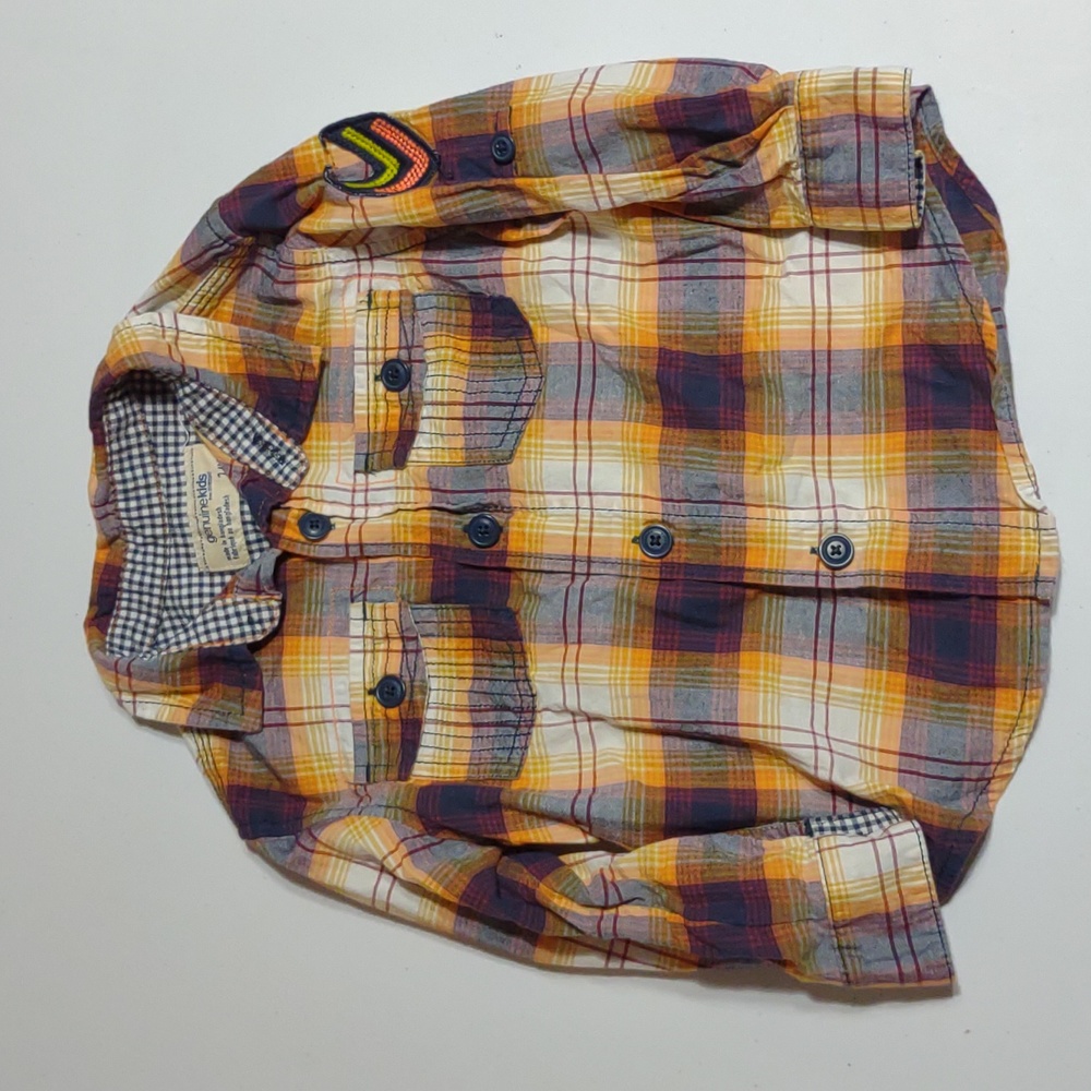Oshkosh kids size 24 Month Boys plaid button down shirt roll up long sleeve